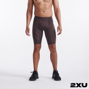 2XU 男 MCS高階跑步壓縮短褲 深醋栗/反光灰