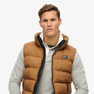 SUPERDRY 英版 男款 保暖背心 Sports Puffer 煙草棕